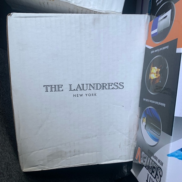 The Laundress Signature Detergent Classic Scent in Clear bottles - Picture 1 of 8